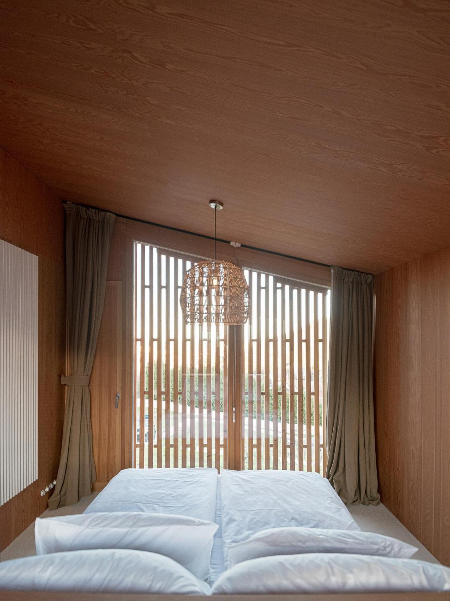 Szegzard - The Lodge เซคซาร์ด ภายนอก รูปภาพ